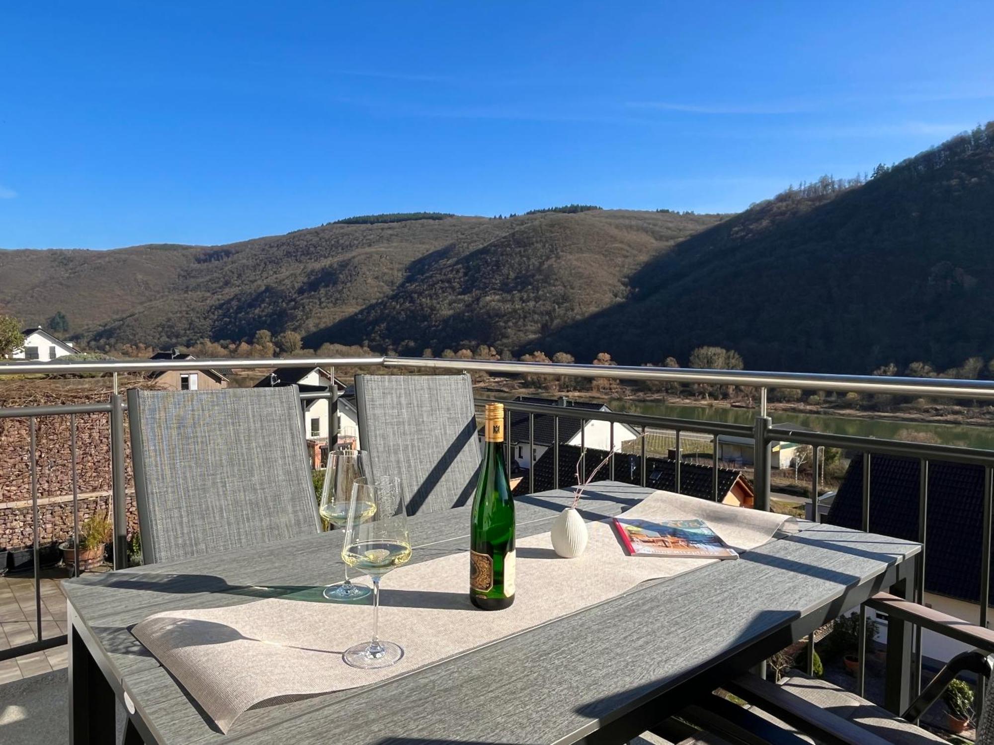 Ferienwohnung Moseltraum, 1-6 Pers, Mit 3 Schlafzimmer Und Panoramabalkon Müden Dış mekan fotoğraf